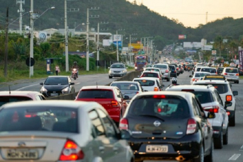 Notícia - Polícia Militar Rodoviária orienta sobre cuidados ao pegar a estrada neste fim de ano 