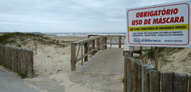 Notícia - Festas e aglomerações em praias e residências: o feriadão no Balneário Rincão