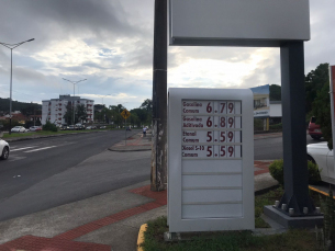 Notícia - Na manhã do reajuste, já tem gasolina a R$ 6,99