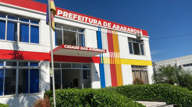 Notícia - Clima esquenta entre servidores e prefeitura em Araranguá