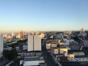 Notícia - Terça começa com tempo bom. Chuva pode aparecer a noite