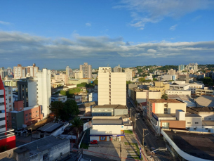 Notícia - O sol dá as caras. Temperaturas de até 25 graus