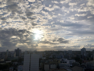 Notícia - Previsão indica uma quinta-feira com clima frio e nublado na região de Criciúma