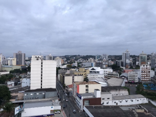 Notícia - Quinta-feira de sol entre nuvens na região