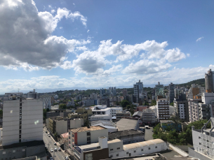 Notícia - Céu claro e temperaturas altas no fim de semana