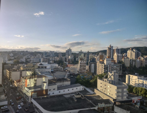 Notícia - Terça-feira com clima quente e risco de pancadas de chuva à tarde