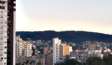 Notícia - Chuva deve chegar no começo da tarde