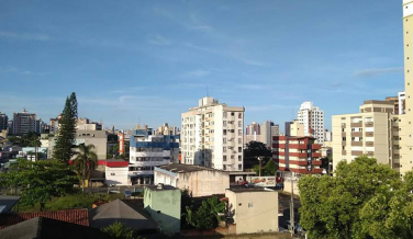 Notícia - Mais um dia de calor e chuva