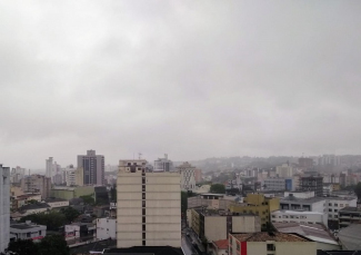 Notícia - Chuva persiste ao longo do dia