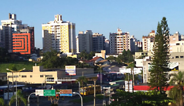 Notícia - Tempo bom nesta sexta. Domingo perto dos 40º