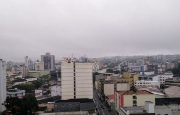 Notícia - Pela manhã até pode ter sol, mas a tarde chove de novo