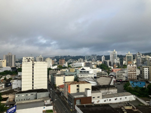 Notícia - Sexta-feira começa nublada, mas sol deve aparecer ao longo do dia (ÁUDIO)