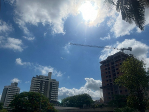 Notícia - Semana será de forte calor e chances de temporal nos fins de tarde (ÁUDIO)