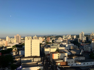 Notícia - Sem previsão de chuva, quarta promete mais um dia de calor na região (ÁUDIO)