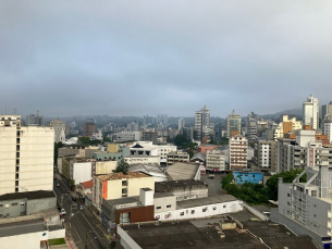 Notícia - Quinta-feira começa nublada, mas sol deve aparecer ao longo do dia (ÁUDIO)