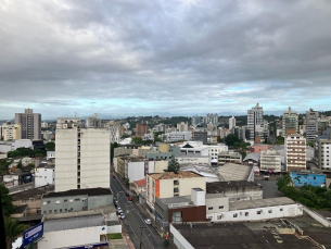 Notícia - Quinta-feira será de tempo nublado e pouca possibilidade de chuva (ÁUDIO)