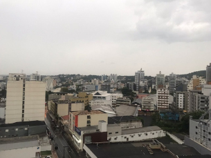 Notícia - Céu encoberto e chuva durante esta quinta