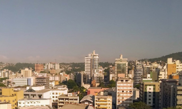 Notícia - Termômetros podem chegar aos 34ºC nesta quinta-feira