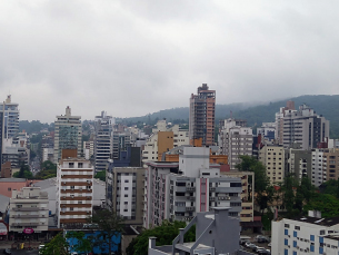 Notícia - Feriado com temperaturas amenas e chuva fraca no Sul