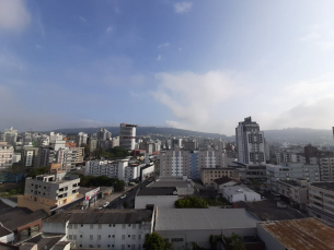 Notícia - Quinta de tempo bom, mas trovoadas não são descartadas