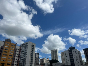 Notícia - Segunda-feira será de sol e muito calor; frente fria chega na terça-feira (ÁUDIO)