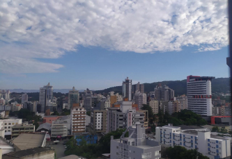 Notícia - Semana com tempo nublado e risco de chuva à tarde