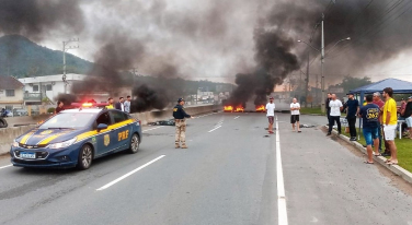 Notícia - Não há mais bloqueios em rodovias federais de SC