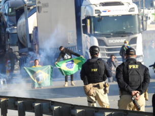 Notícia - Durante as manifestações, 614 multas foram aplicadas em SC