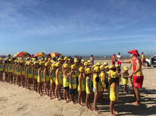 Notícia - Domingo é dia de a criançada participar do Projeto Golfinhos 