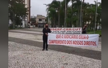 Notícia - Em ato no Paço, Siserp protesta contra Salvaro