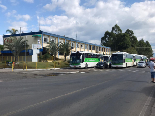 Notícia - Sindicato protesta diante da JBS. Um foi preso (VÍDEO)