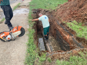 Notícia - Com queda de ponte, adutora da Casan rompe em Içara