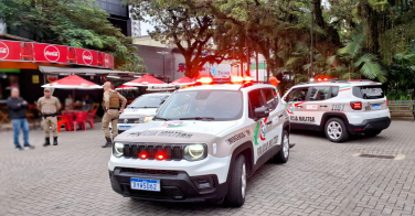 Notícia - Criciúma: homem é preso após roubar idoso na Praça Nereu Ramos