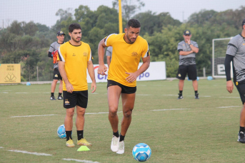 Notícia - Reapresentação é marcada por longa conversa entre comissão técnica e jogadores