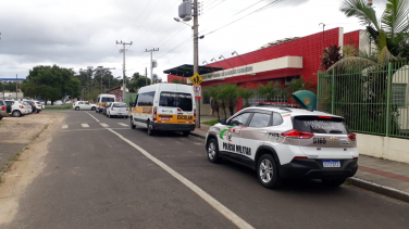 Notícia - Aulas serão mantidas em Criciúma; PM intensifica rondas (FOTOS)