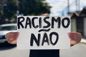 Notícia - Luta contra o racismo: Grupo realiza manifestação em Criciúma