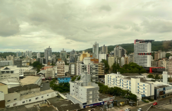 Notícia - Fim de semana terá sol entre nuvens e temperatura em elevação