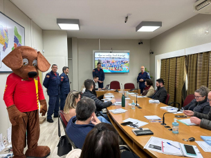 Notícia - Projeto Golfinho nas escolas é apresentado para secretários de Educação da Região Carbonífera