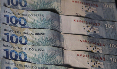 Notícia - Caixa começa a pagar Bolsa Família de R$ 600 nesta quarta-feira