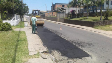 Notícia - Vias são recuperadas em bairros de Içara