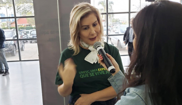 Notícia - Luciane Ceretta destaca o potencial da Amesc na abertura do Fórum do Amanhã