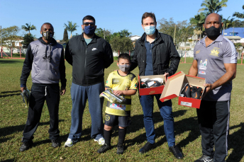 Notícia - Ricardo Guidi viabiliza recurso que proporcionará novas escolinhas de futebol em Criciúma