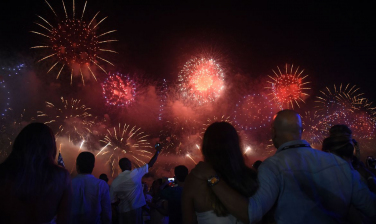 Notícia - Rio diz que festa de réveillon é inviável sem vacina contra covid-19