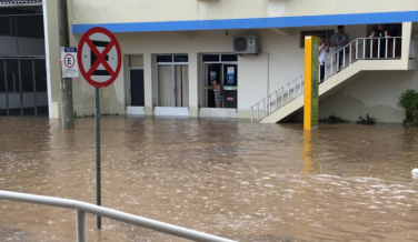 Notícia - Falta de drenagem gerou alagamentos