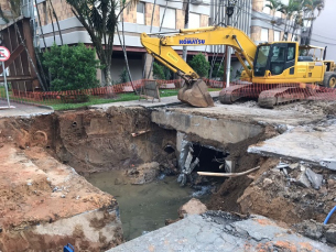 Notícia - Tráfego permanecerá em meia pista na João Cechinel