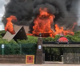 Notícia - Incêndio destrói o Warung Beach Club (VÍDEOS)