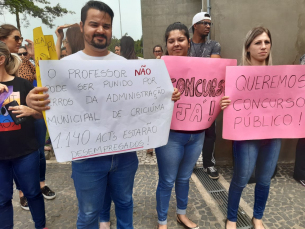 Notícia - Prefeitura desconta salário de professores manifestantes; sindicato denuncia assédio moral