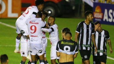 Notícia - Figueirense perde e Tigre fica a uma vitória da próxima fase