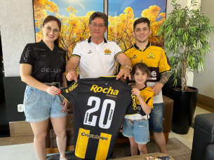 Notícia - Com a família, torcedor do Tigre acompanha a estreia do time em Ariquemes: 