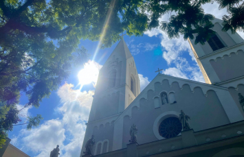 Notícia - Calor extremo persiste entre domingo e segunda